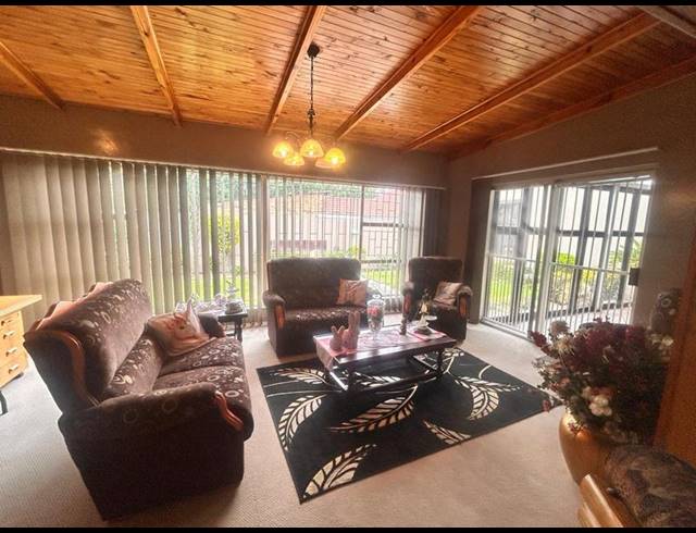 3 BEDROOM TOWNHOUSE FOR SALE IN STANDERTON CENTRAL